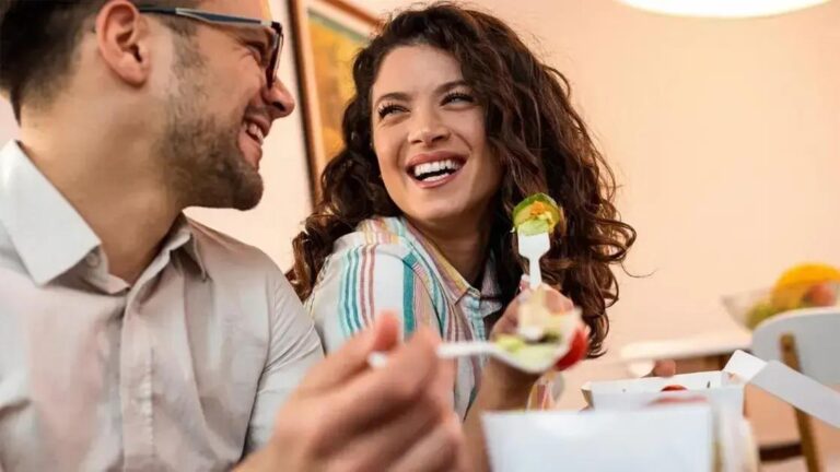 Como economizar no delivery: descubra com 99Food