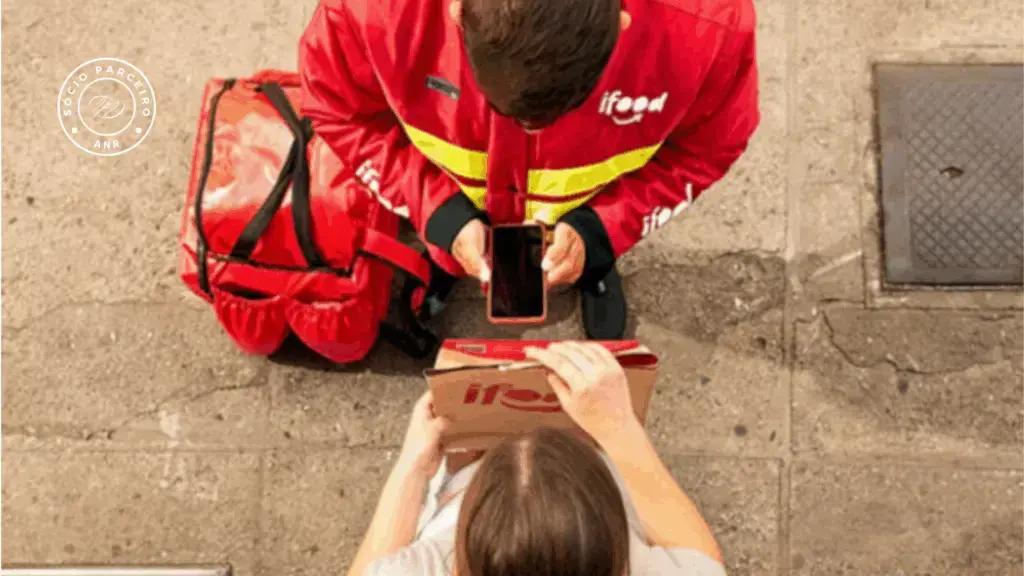 iFood amplia vantagens para entregadores com novas iniciativas
